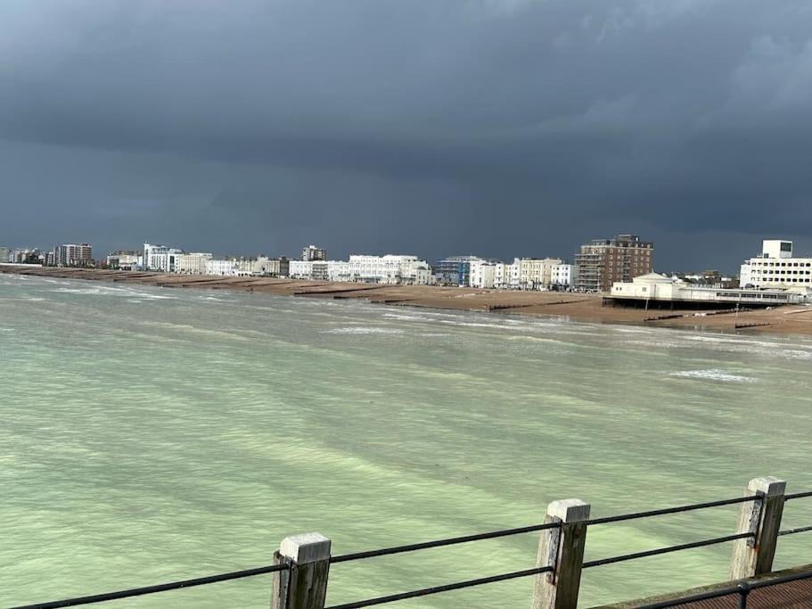 House By The Sea, Worthing 빌라 외부 사진